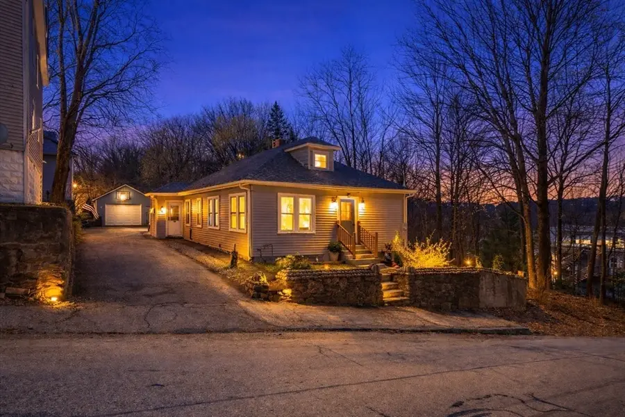 20 Hill St, Webster, MA 01570 - #3