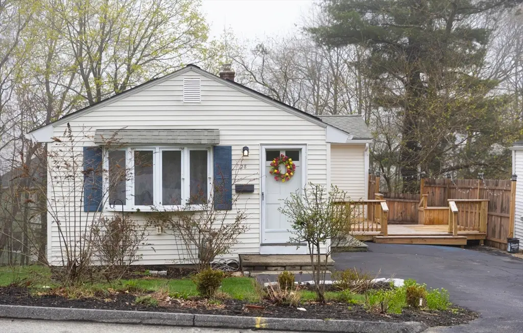 28 Gordon St, Worcester, MA 01604 - #1