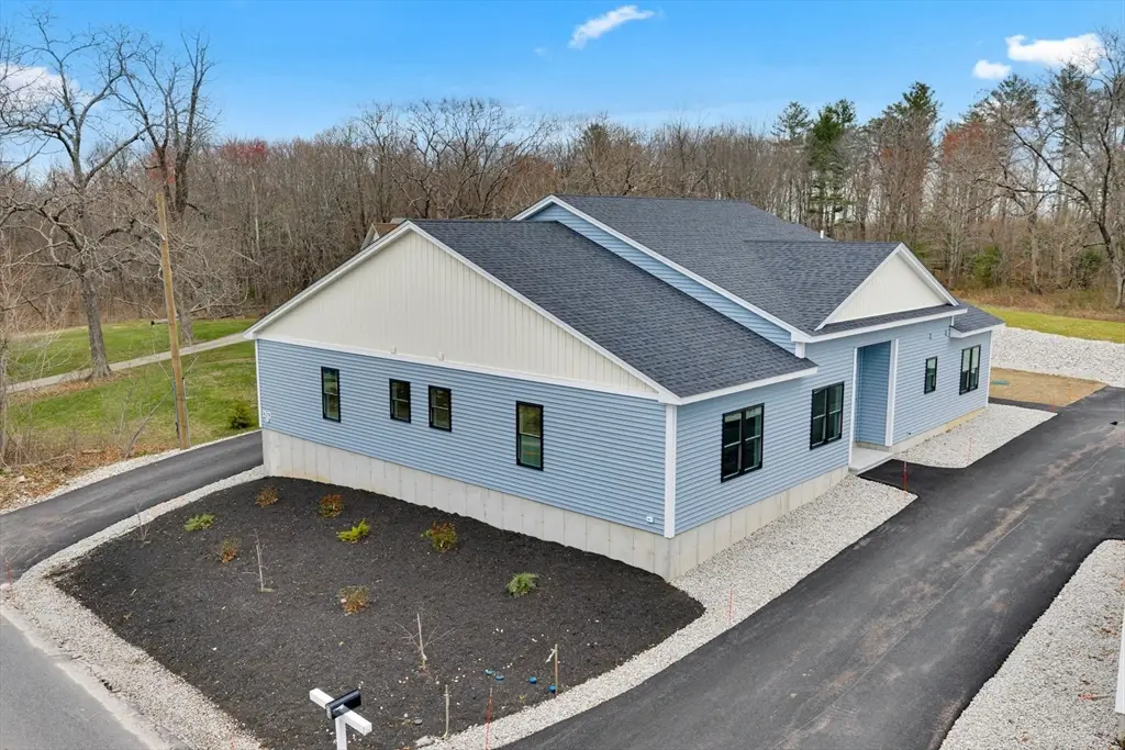 7 B L Stevens Rd #B, Charlton, MA 01507 - #1