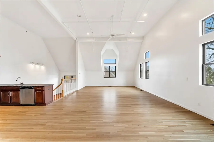 157 Beale Street #6, Quincy, MA 02170 - #3