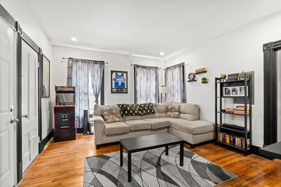 27 Hamilton St, Brockton, MA 02301 - #3