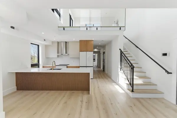 17 Holmes Street #PH1, Quincy, MA 02171