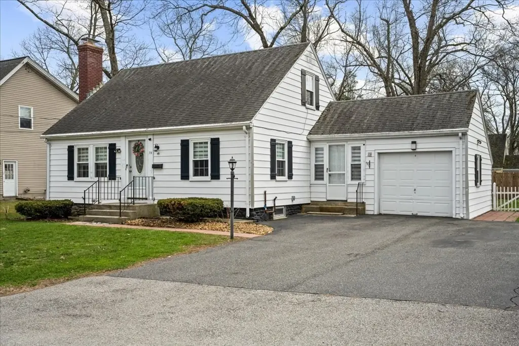 19 Oakwood Ave, Auburn, MA 01501 - #1