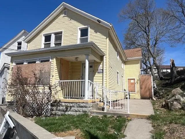 1814 Pleasant Street, Fall River, MA 02723 - #1