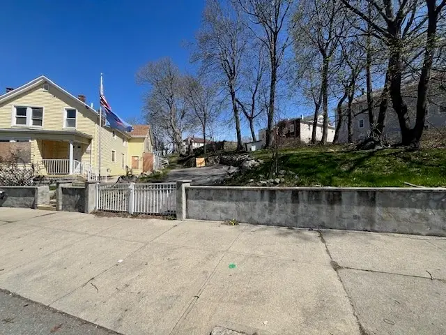 1814 Pleasant Street, Fall River, MA 02723 - #2