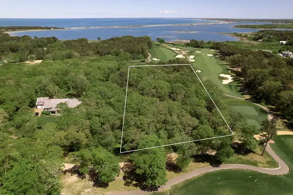 7 Overview Lane, Oak Bluffs, MA 02557