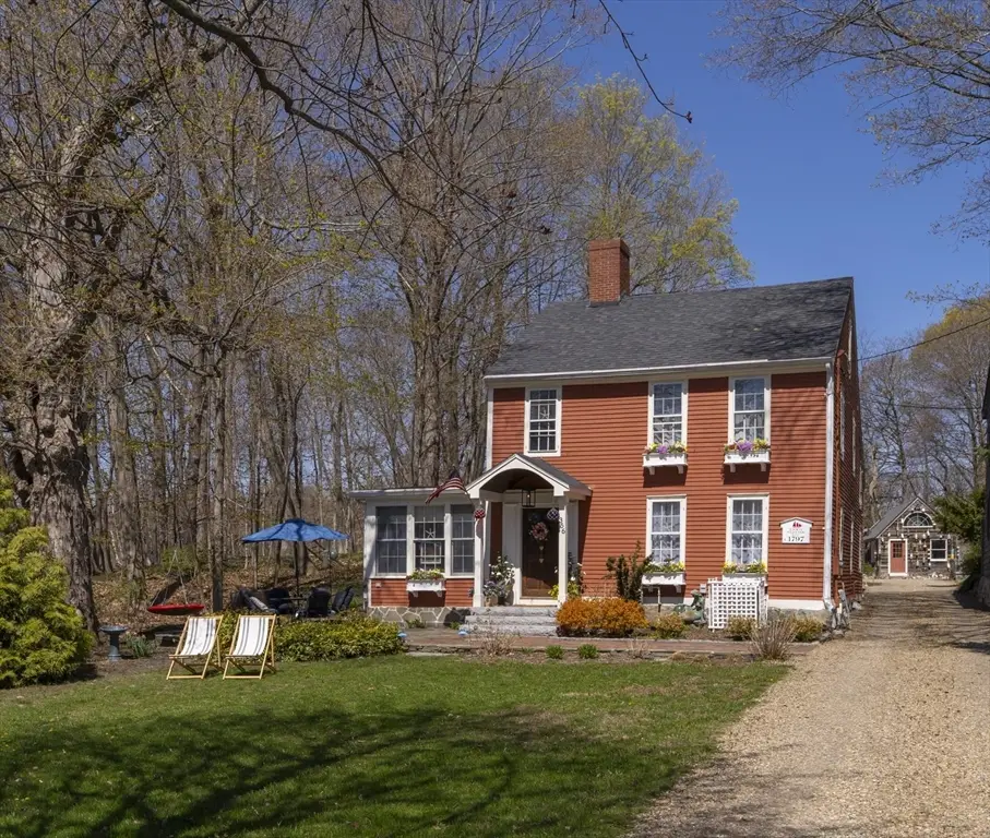 356 Main St, Amesbury, MA 01913 - #1