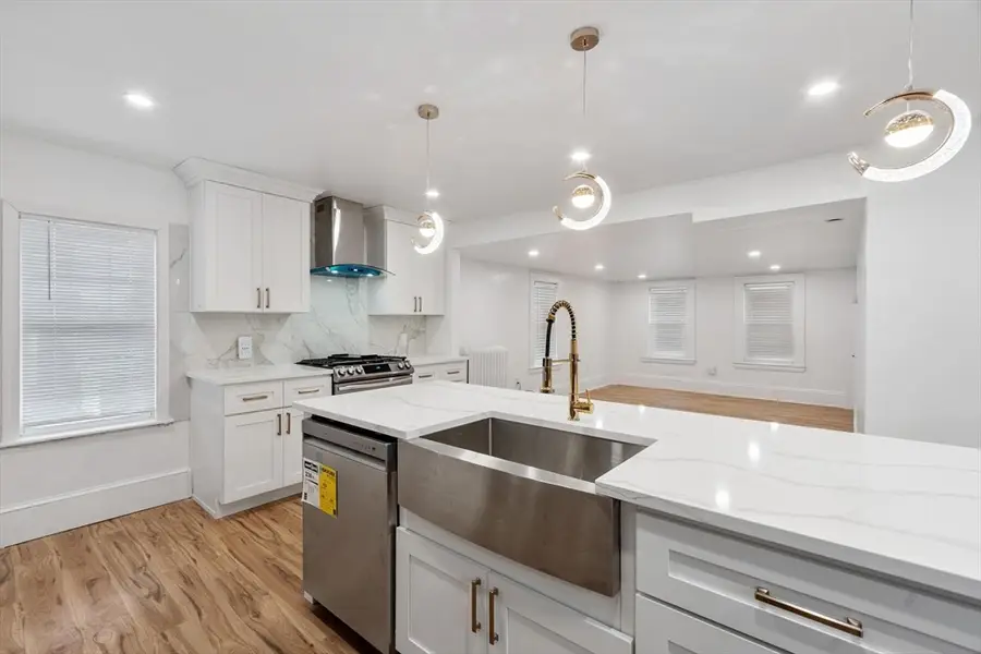 5 Oceanview St, Winthrop, MA 02152 - #3