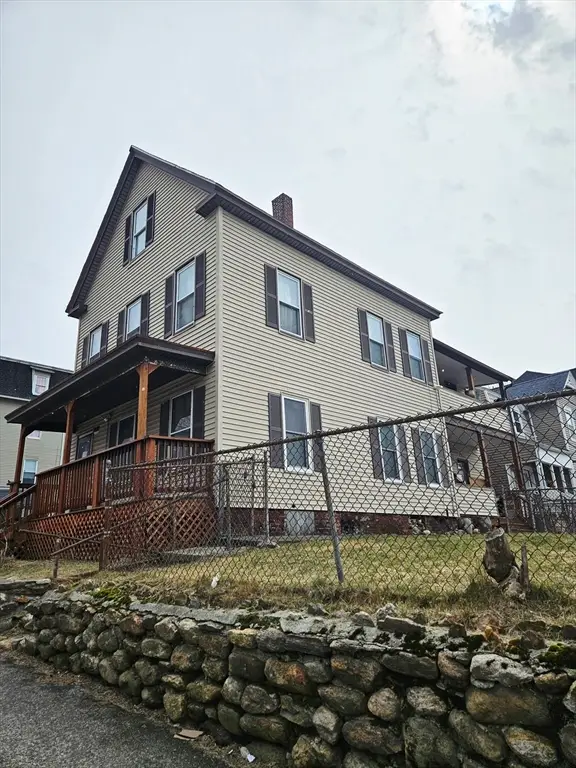 51 Kingsbury St, Worcester, MA 01610 - #2