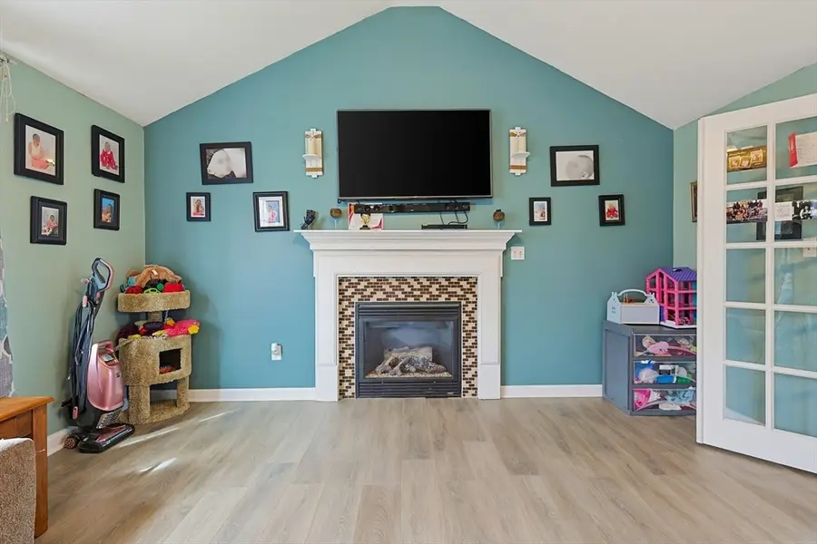 15 Joyce Avenue, Whitman, MA 02382 - #3