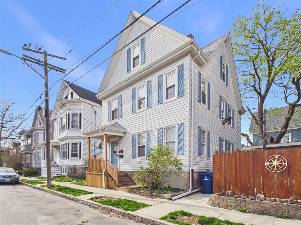 107 Robeson St, New Bedford, MA 02740 - #1