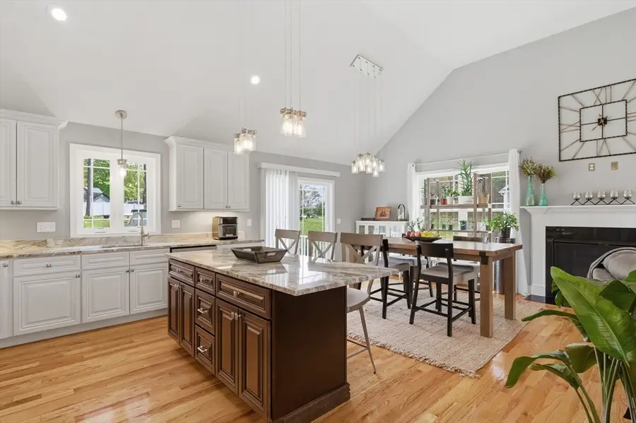 19 Progress Ave, Dudley, MA 01571 - #2