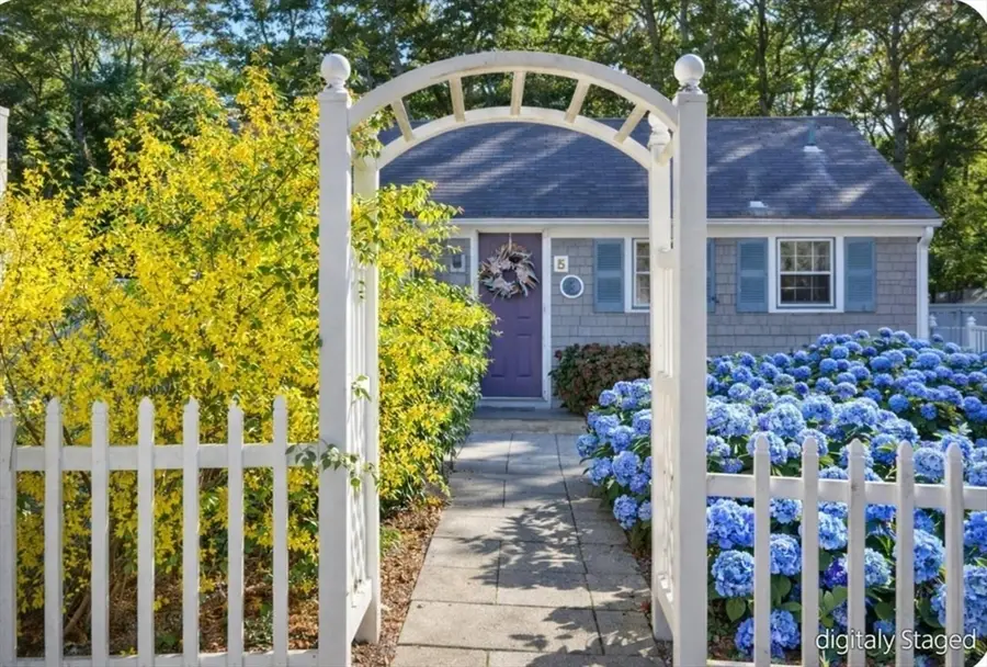 5 Coach House Lane, Dennis, MA 02638 - #3