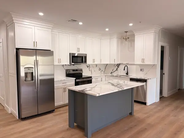 441 Washington St #305, Dedham, MA 02026