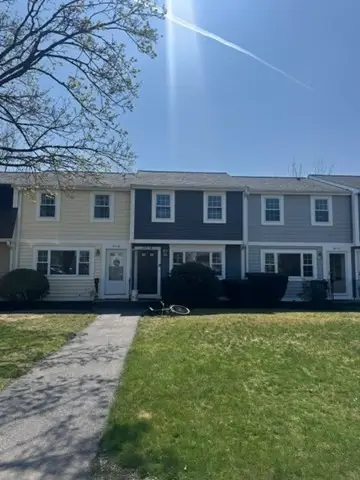 10 Lydon Ln #A1, Halifax, MA 02338