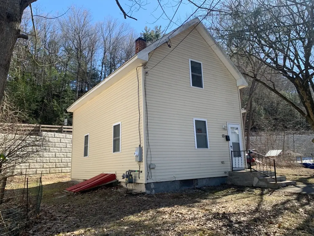 13 River St, Greenfield, MA 01301 - #1