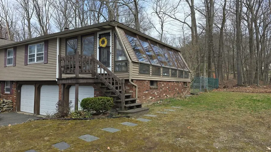 142 Marion Cir, Ludlow, MA 01056 - #3