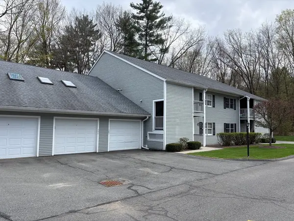 306 Country Side Rd #306, Greenfield, MA 01301