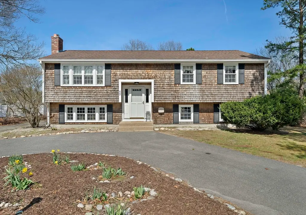 52 Montgomery Dr, Plymouth, MA 02360 - #1