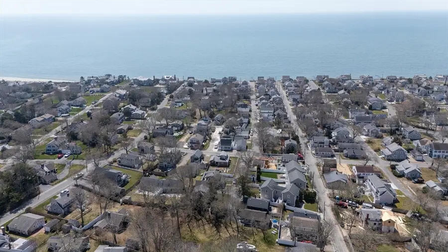 8 Essex Pl, Harwich Port, MA 02646 - #2