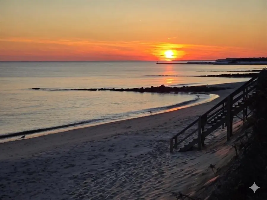 8 Essex Pl, Harwich Port, MA 02646 - #3