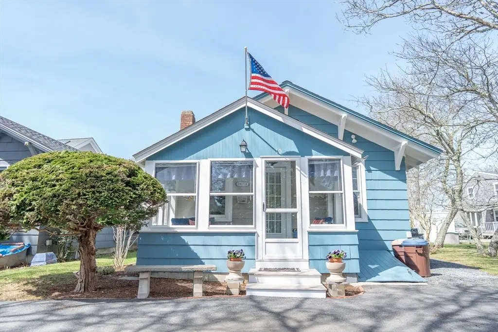 10 Essex Pl, Harwich Port, MA 02646 - #1