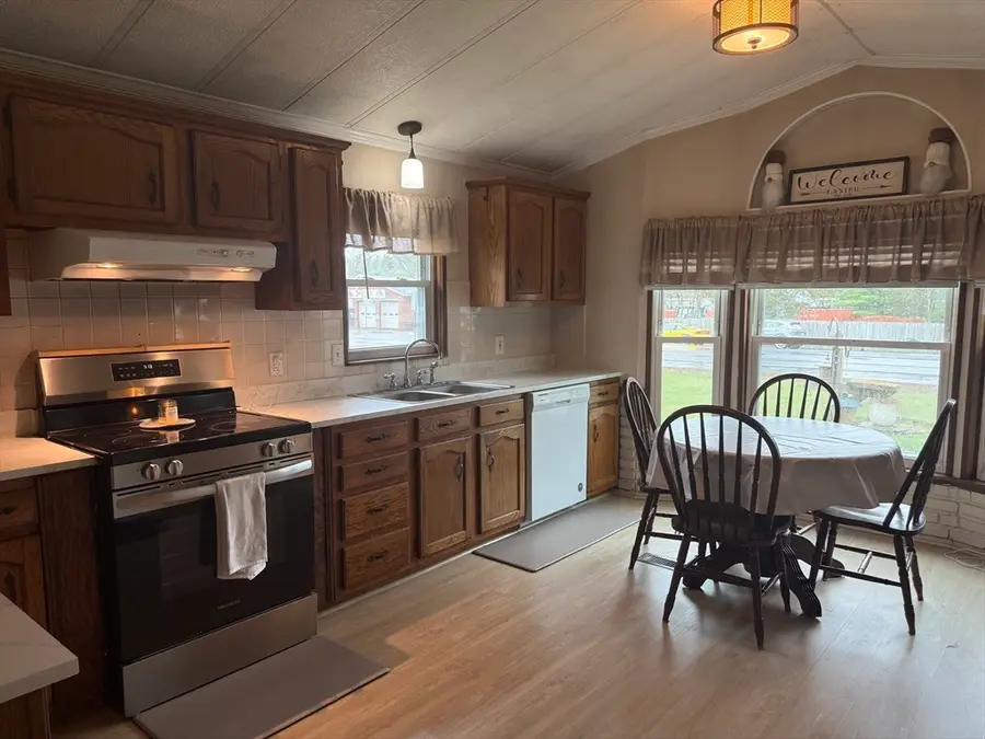 414 Palmer Rd, Ware, MA 01082 - #3