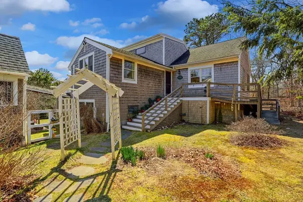 188 Vineyard Meadow Farms Rd, West Tisbury, MA 02568