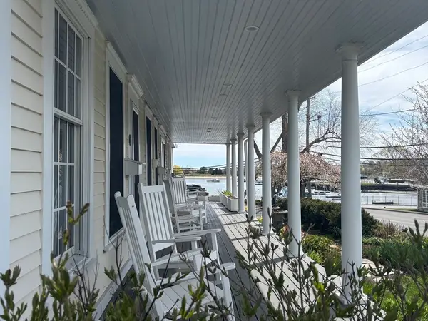 4 Margin St #A, Cohasset, MA 02025