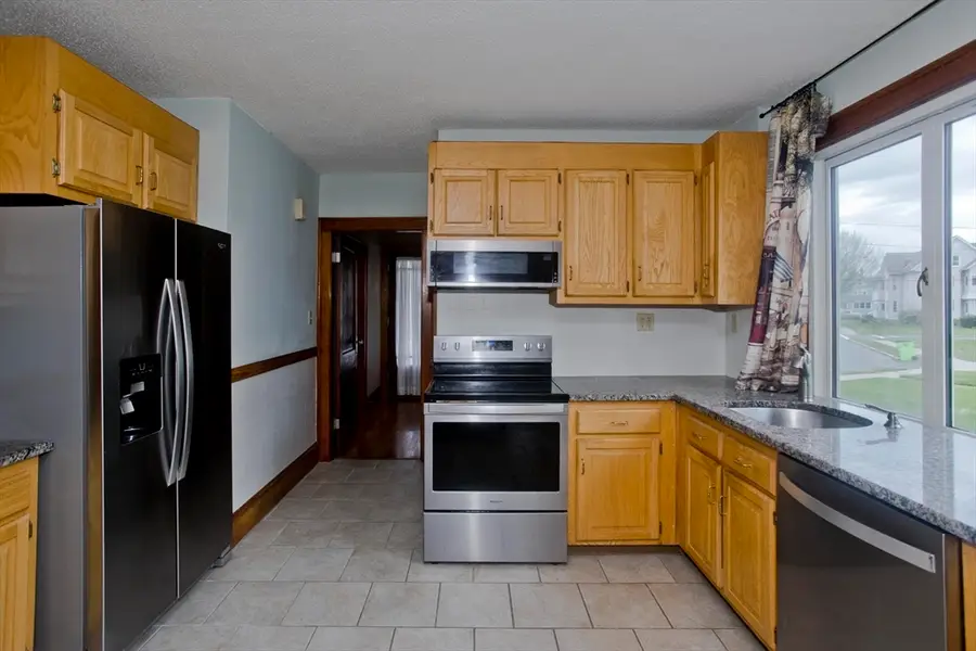 59 Ellerton St, Chicopee, MA 01020 - #3