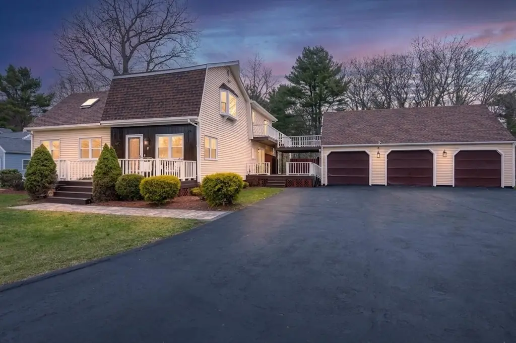 17 Weaver St, West Wareham, MA 02576 - #1