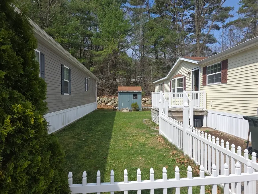 14 Medallion Rd, Holbrook, MA 02343 - #3