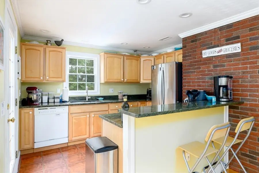 24 Centerwood Dr, Holden, MA 01520 - #3