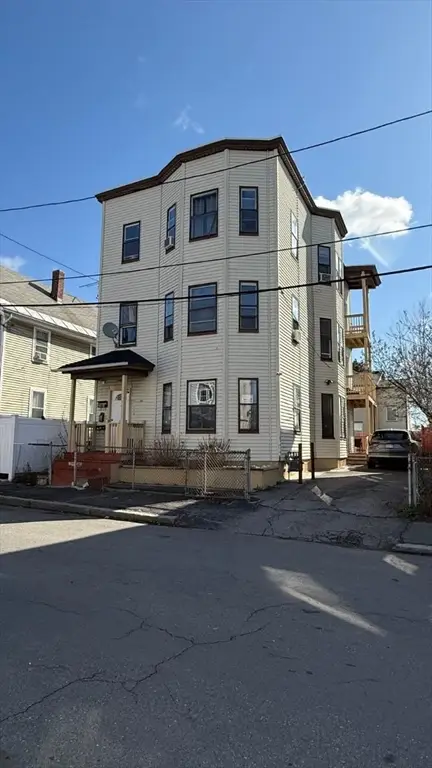 13 Walnut St, Lawrence, MA 01841 - #1
