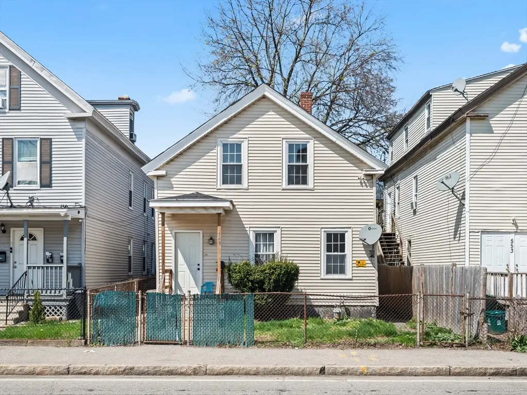 549 Cambridge St, Worcester, MA 01610 - #1