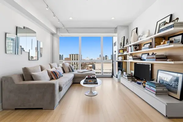 110 Stuart St #17D, Boston, MA 02116