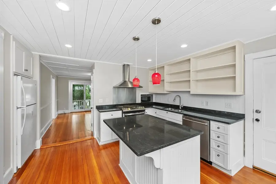 18 Bennett St #2, Manchester, MA 01944 - #3