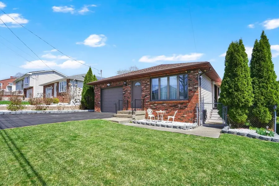 140 Kirkland Ave, Ludlow, MA 01056 - #2