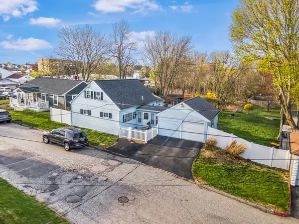 96 Star St, Fall River, MA 02724