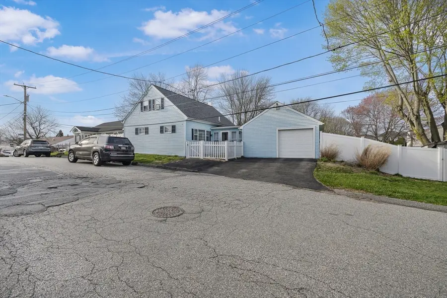 96 Star St, Fall River, MA 02724 - #3