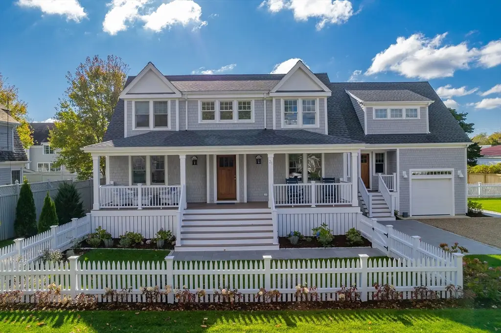 21 Cockachoiset Ln, Osterville, MA 02655 - #1