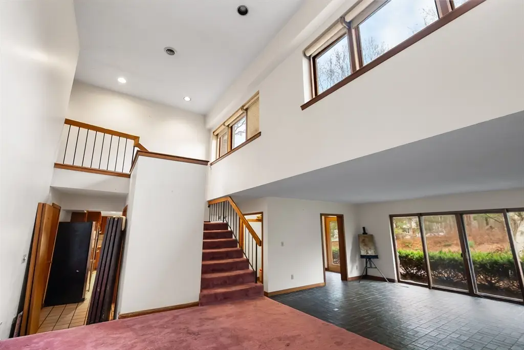 20 Berry Cir, South Hamilton, MA 01982 - #1