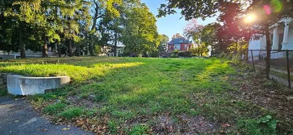 10 Lagrange St, Worcester, MA 01610