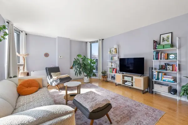 77 Pond Ave #412, Brookline, MA 02445