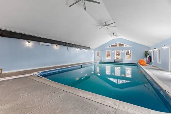 241 Perryville Rd, Rehoboth, MA 02769