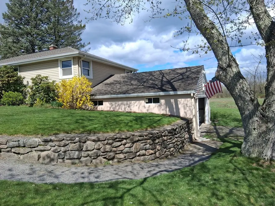 43 Robin Rd, Worcester, MA 01604 - #2