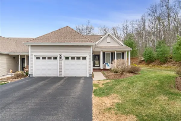 105 Taft Hill Ln #105, Uxbridge, MA 01569