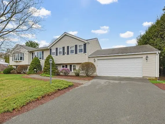 22 Legaski Ave, Stoughton, MA 02072