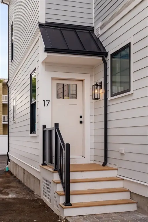 17 South Waverly St #1, Boston, MA 02135 - #3