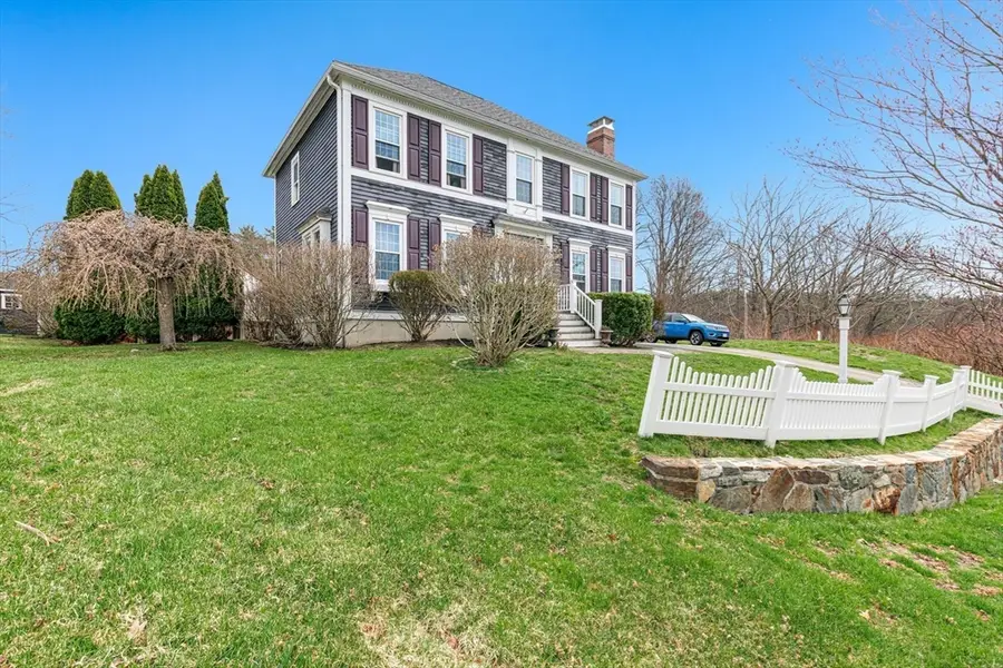 54 Old Merrill St, Amesbury, MA 01913 - #2